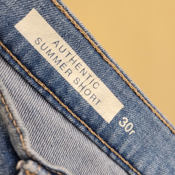 GAP Women's summer denim short washed blue size 10 - Picture 4 of 12